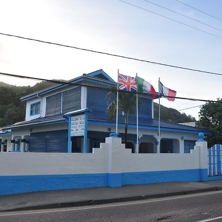 Hotel Le Chateau Bleu à Anse aux Pins Extérieur photo